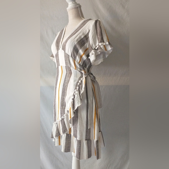 Simplee - Wrap Pom-pom Striped Dress - Super Cute! M - Picture 7 of 12